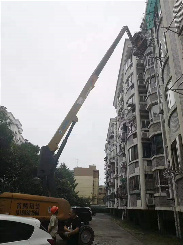 直臂式高空作業車